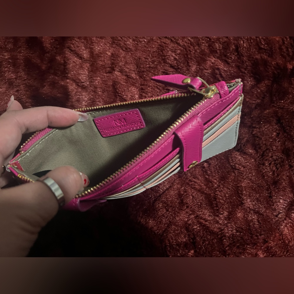 Multi-Color Neiman Marcus Zippy and Card Wallet🪪 - Picture 5 of 9